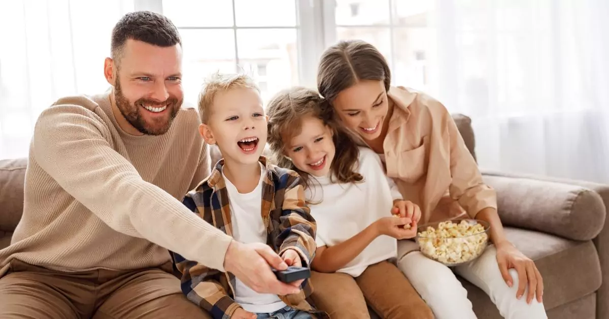 Image of happy entrepreneur with his family after overcoming entrepreneurial burnout
