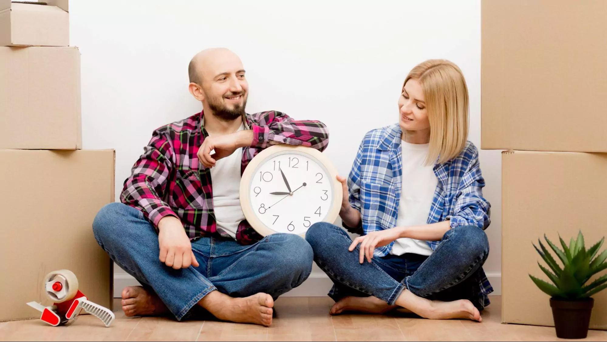 Image of an entrepreneur using the 5-minute rule to spend time with his wife.